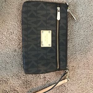 Michael Kors wristlet